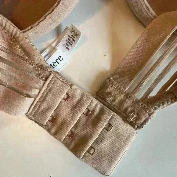 Le Mystere Convertible Back Bra, Size 34DD Color Beige GUC please review photos - Picture 4 of 8